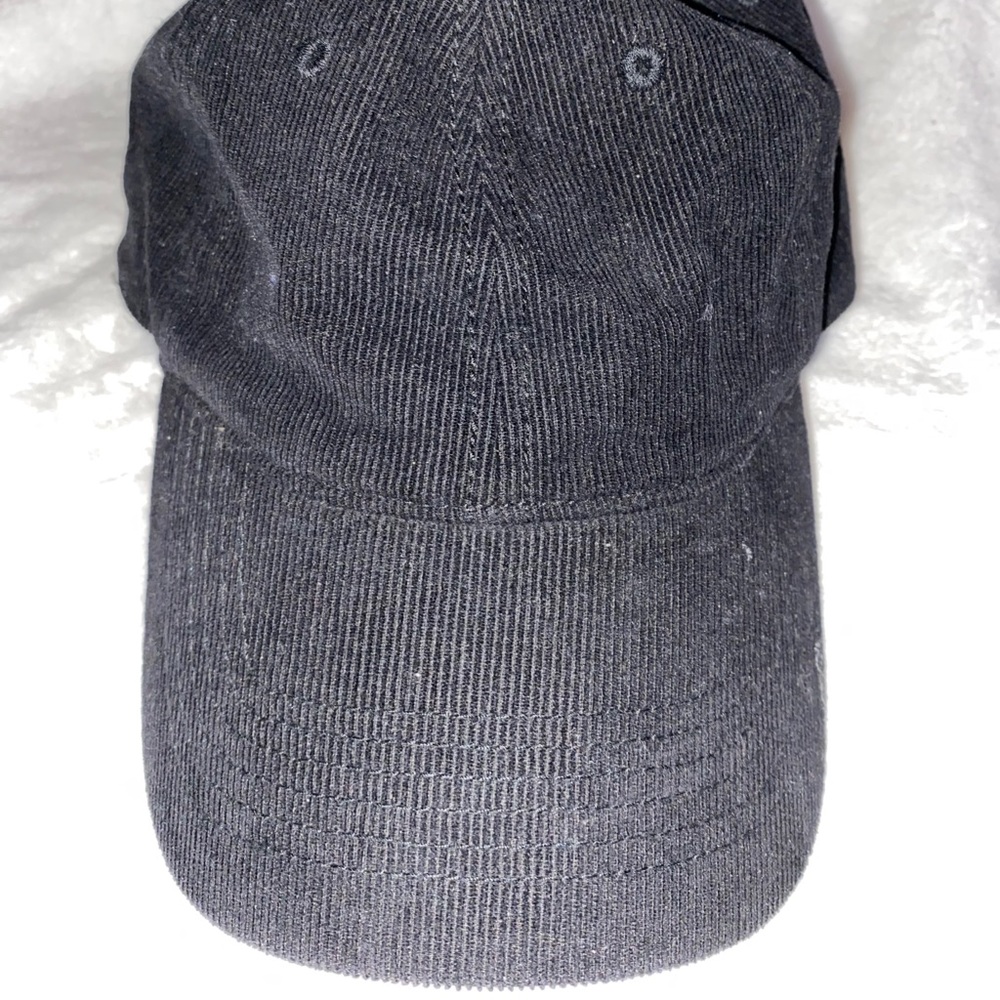 Brandy Melville Women’s Baseball Cap